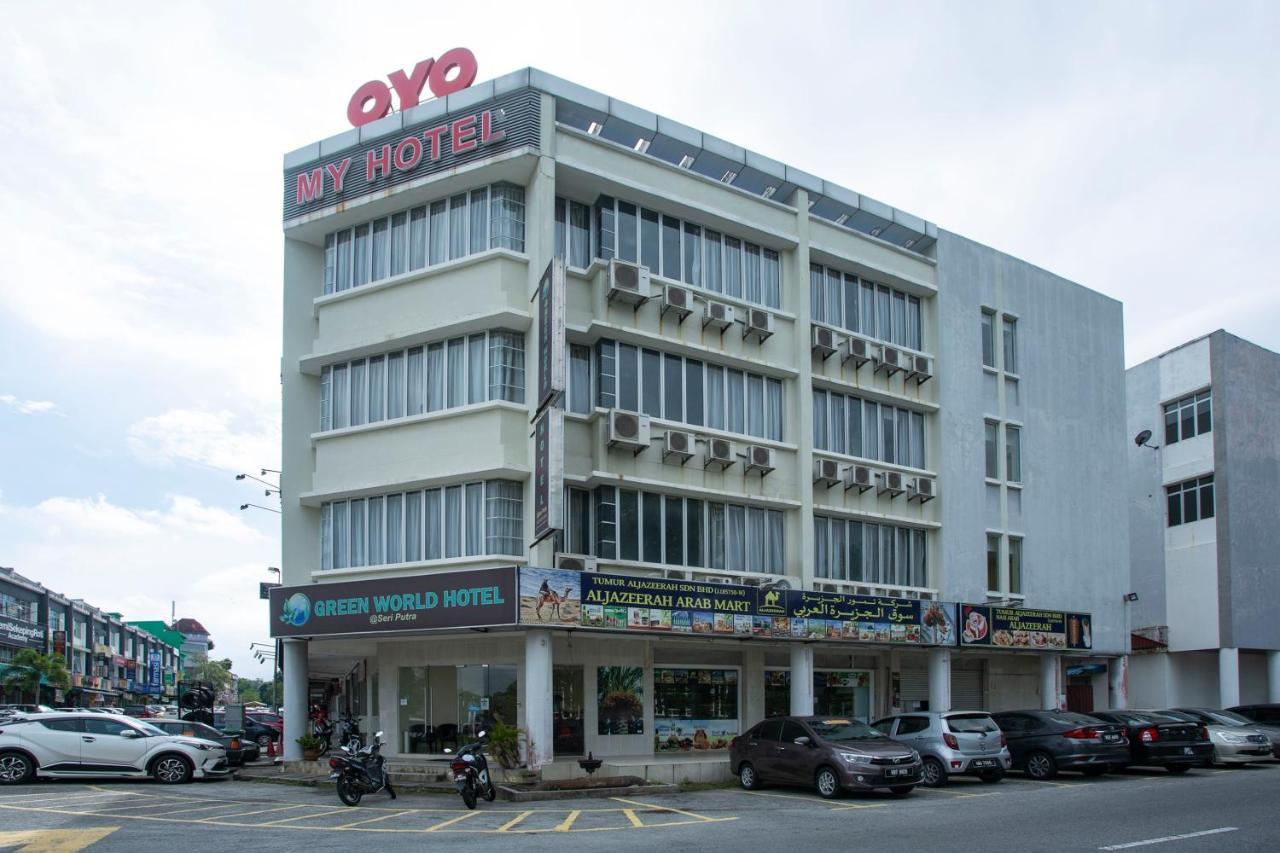 Oyo 89966 Green World Hotel @ Seri Putra Kajang Eksteriør bilde