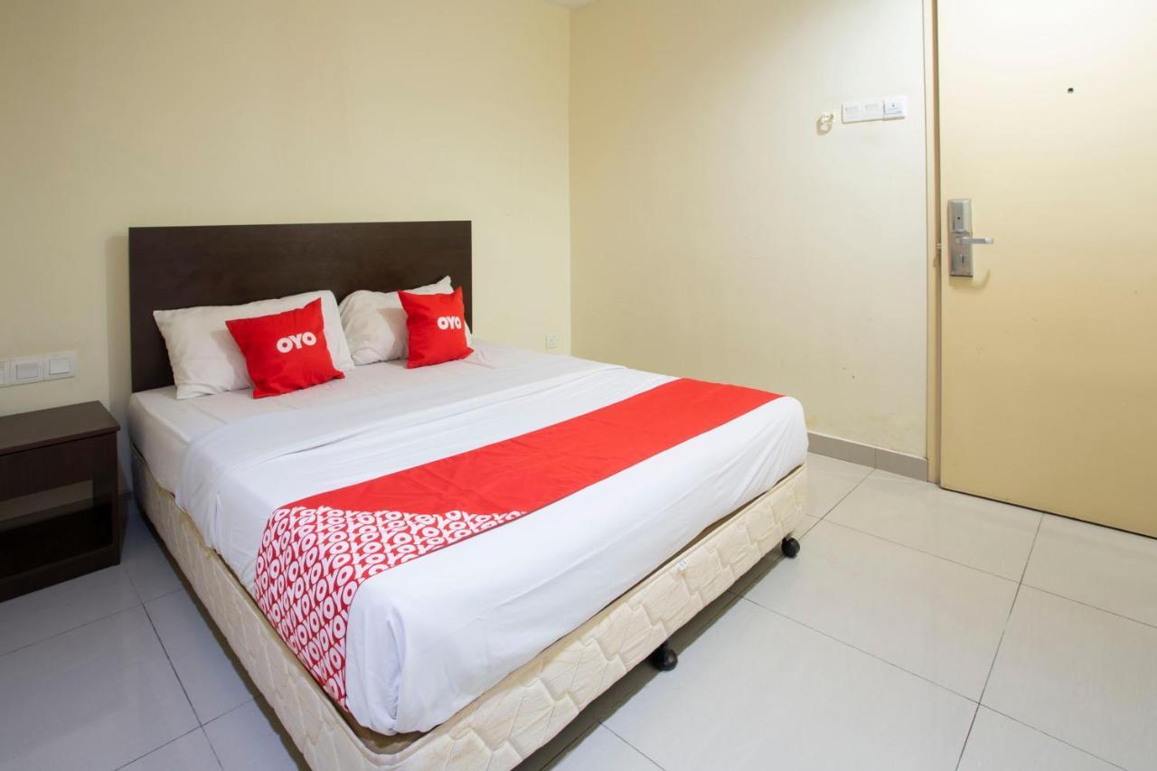 Oyo 89966 Green World Hotel @ Seri Putra Kajang Eksteriør bilde