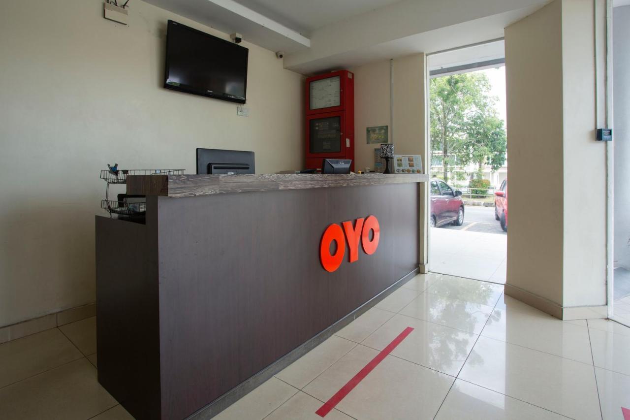 Oyo 89966 Green World Hotel @ Seri Putra Kajang Eksteriør bilde