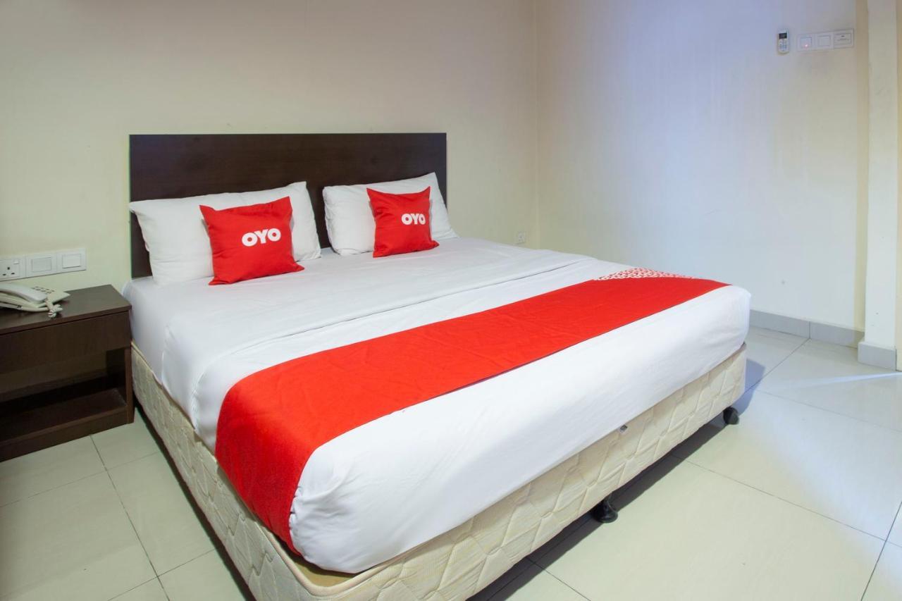 Oyo 89966 Green World Hotel @ Seri Putra Kajang Eksteriør bilde