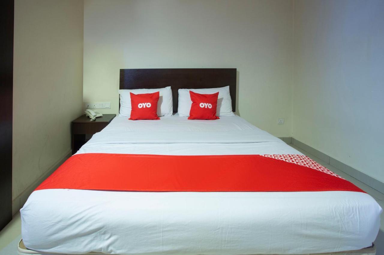 Oyo 89966 Green World Hotel @ Seri Putra Kajang Eksteriør bilde
