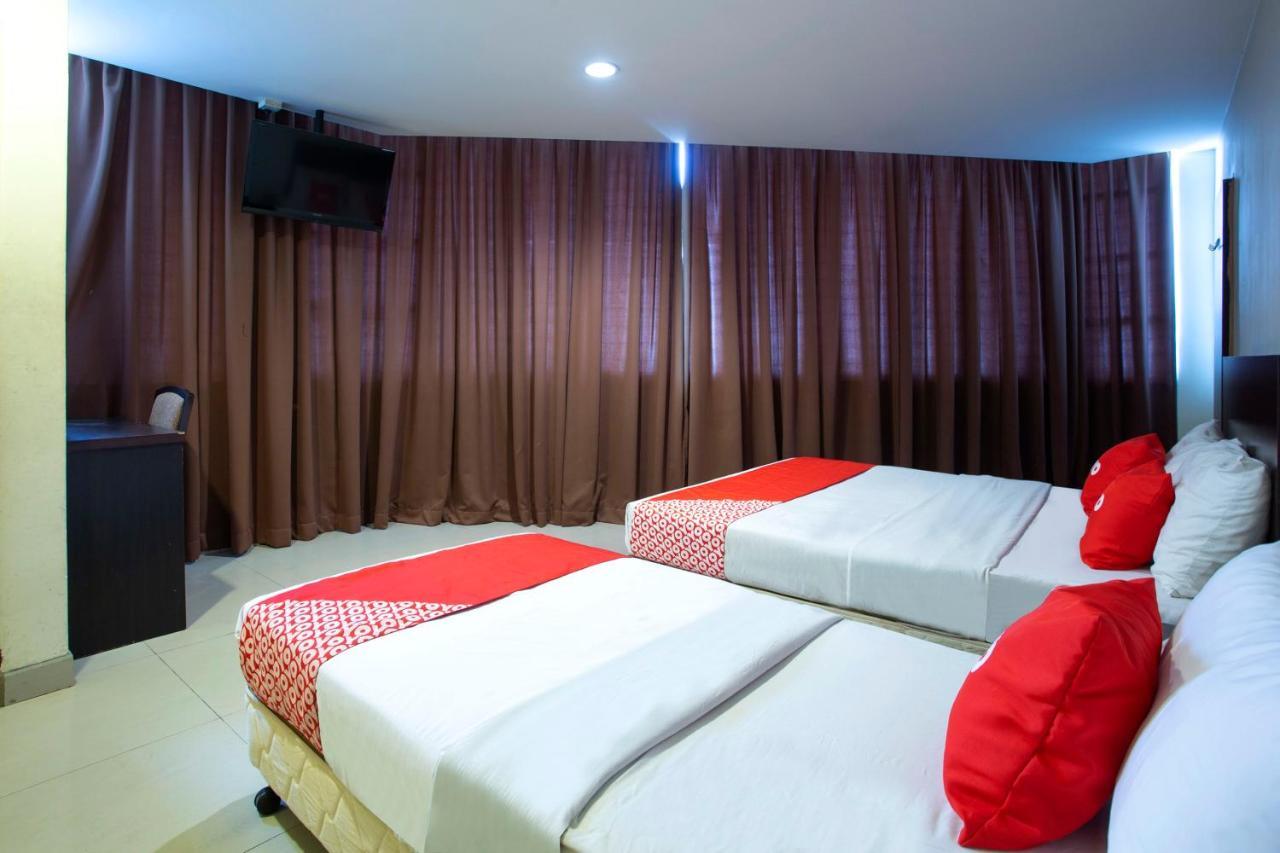 Oyo 89966 Green World Hotel @ Seri Putra Kajang Eksteriør bilde