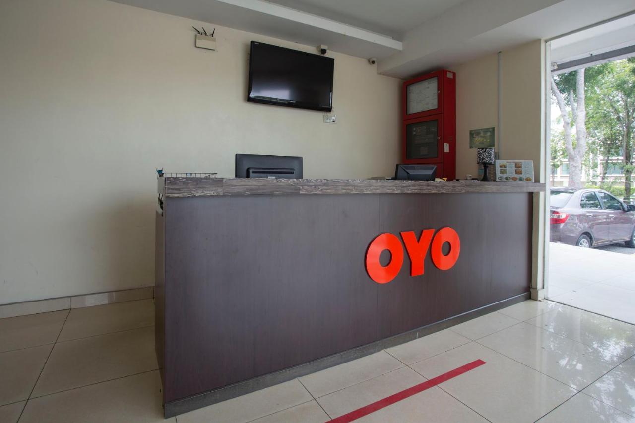 Oyo 89966 Green World Hotel @ Seri Putra Kajang Eksteriør bilde