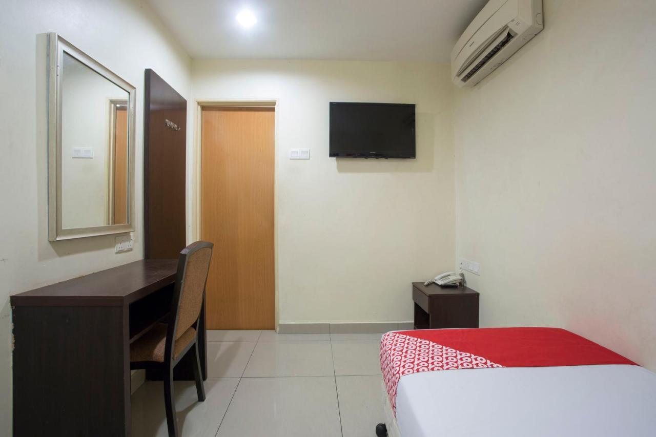 Oyo 89966 Green World Hotel @ Seri Putra Kajang Eksteriør bilde